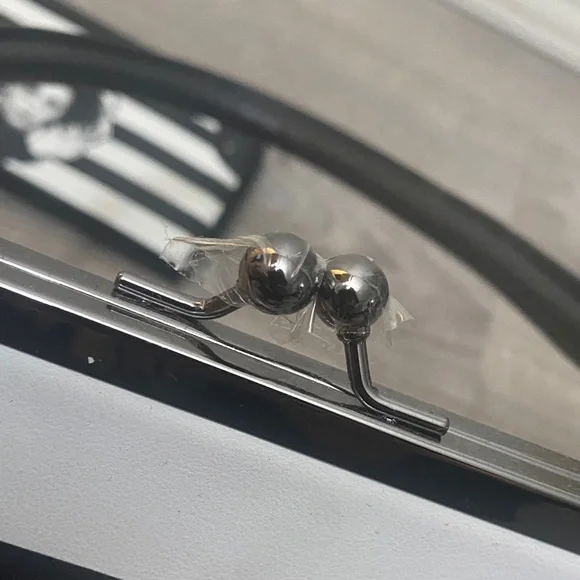 NWOT Rock Rebel Edward Scissorhands Black and White Striped Women Bag Set - Picture 3 of 9